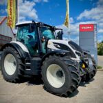 Valtra N155 Active voor de vlaggen