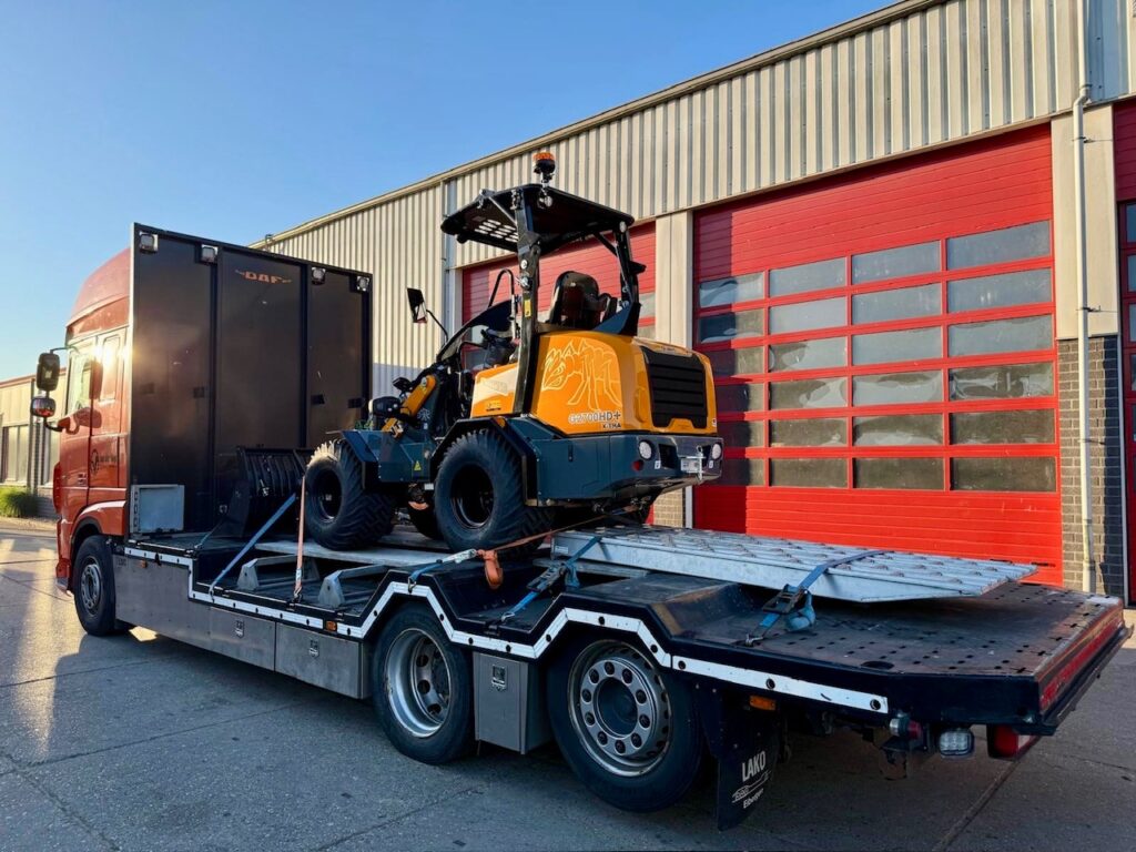Giant aflevering met truck