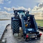 Valtra N155 op pont over